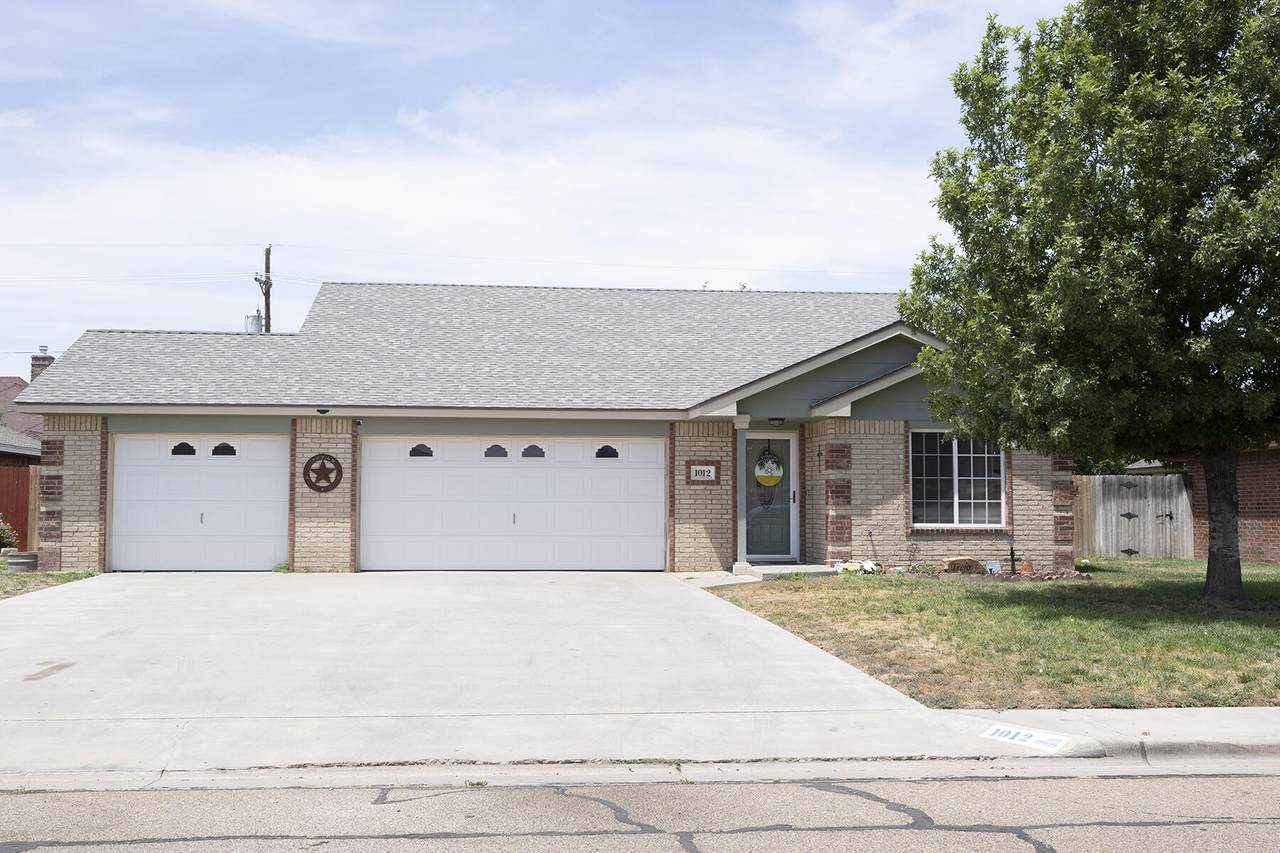 1012 Pheasant Run - Photo 1