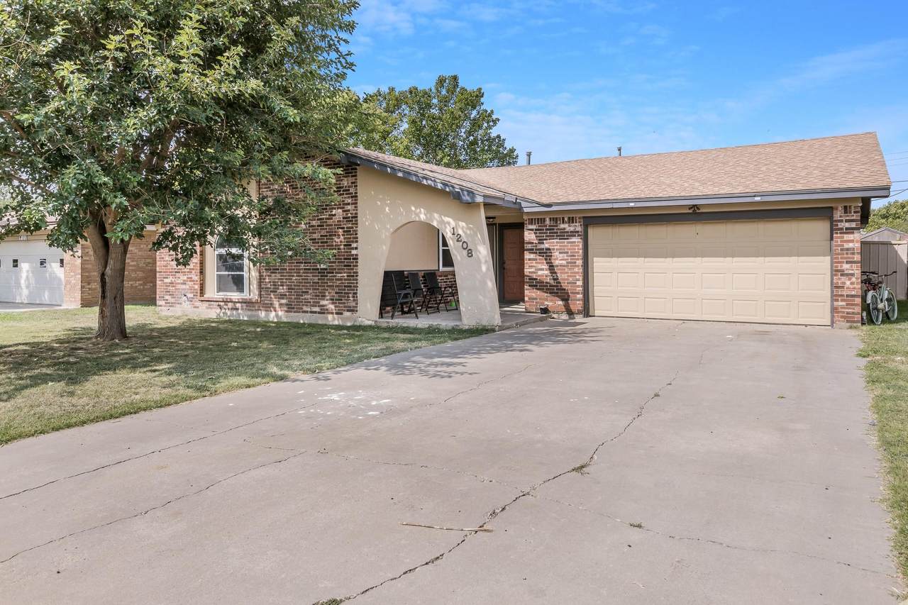 1208 Mills Ave - Photo 1