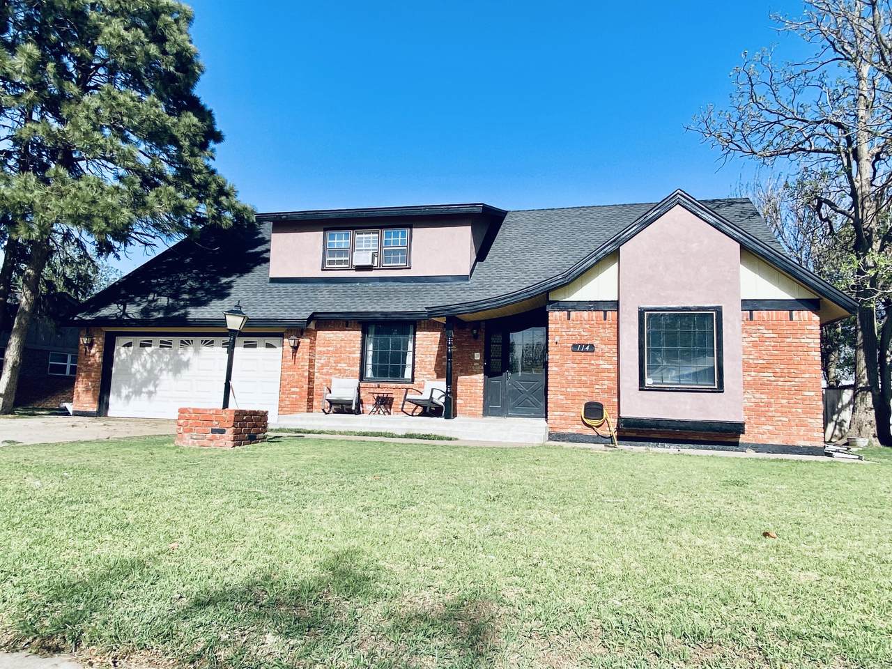 114 Armstrong Ave - Photo 1