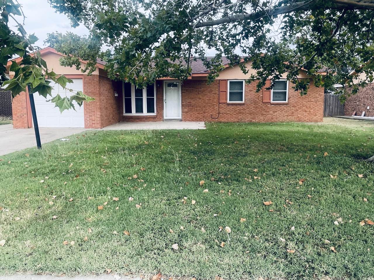 506 Pecan Ave - Photo 1