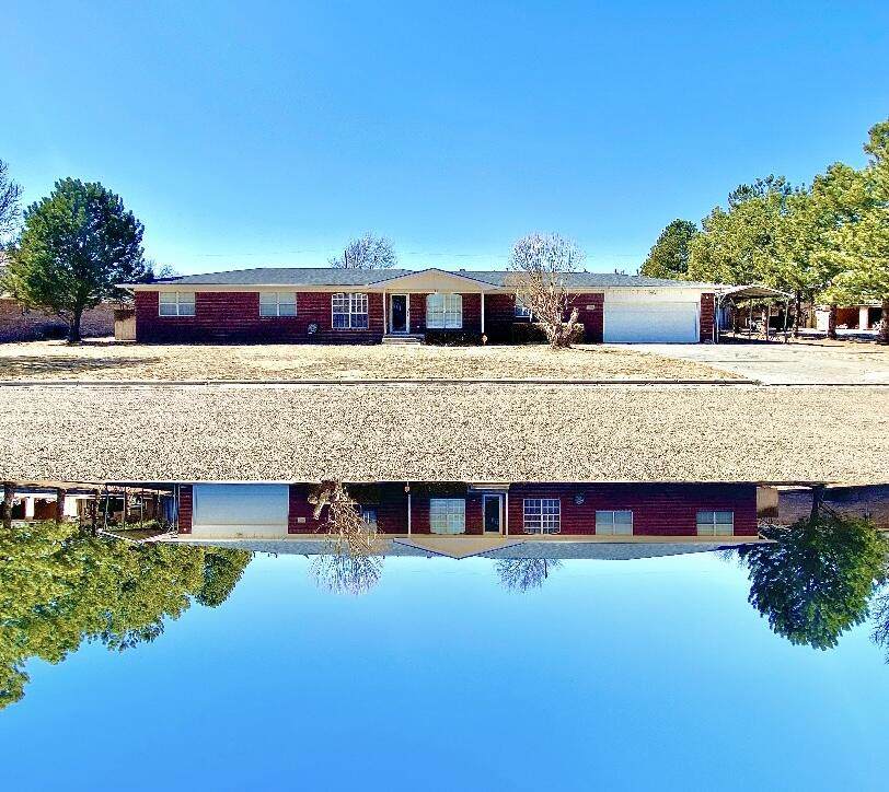 1004 Ave Q - Photo 1