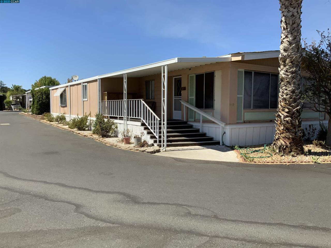 117 Reef Dr. - Photo 1