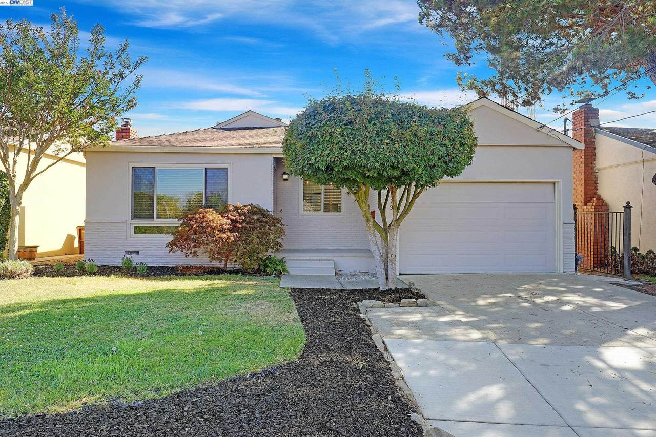 2179 East Ave - Photo 1
