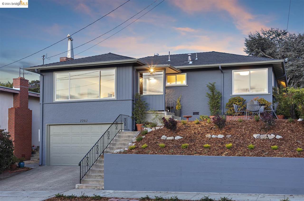 2262 Carquinez Ave - Photo 1