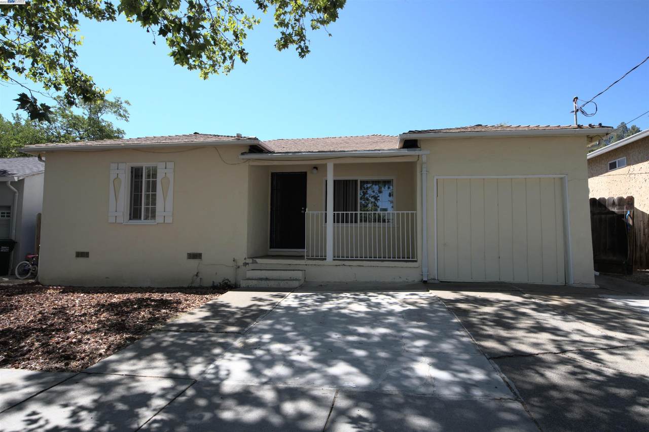 175 Mae Ave - Photo 1
