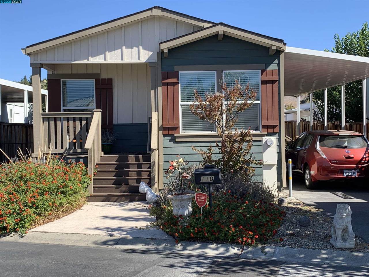 110 Eileen Ln - Photo 1