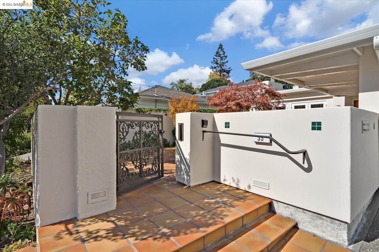 35 Hazel Rd - Photo 1