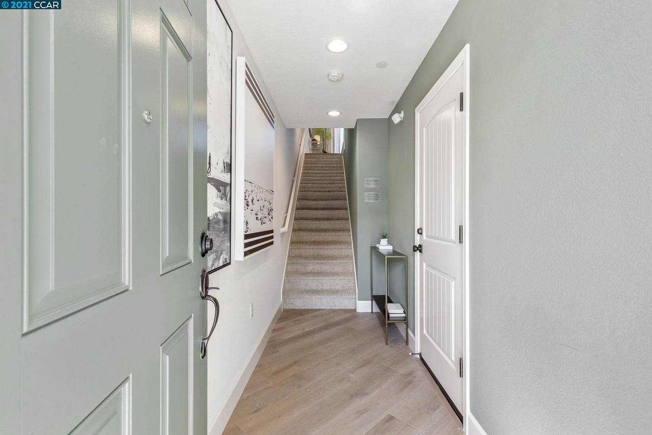 168 Laurel Knoll Drive - Photo 1