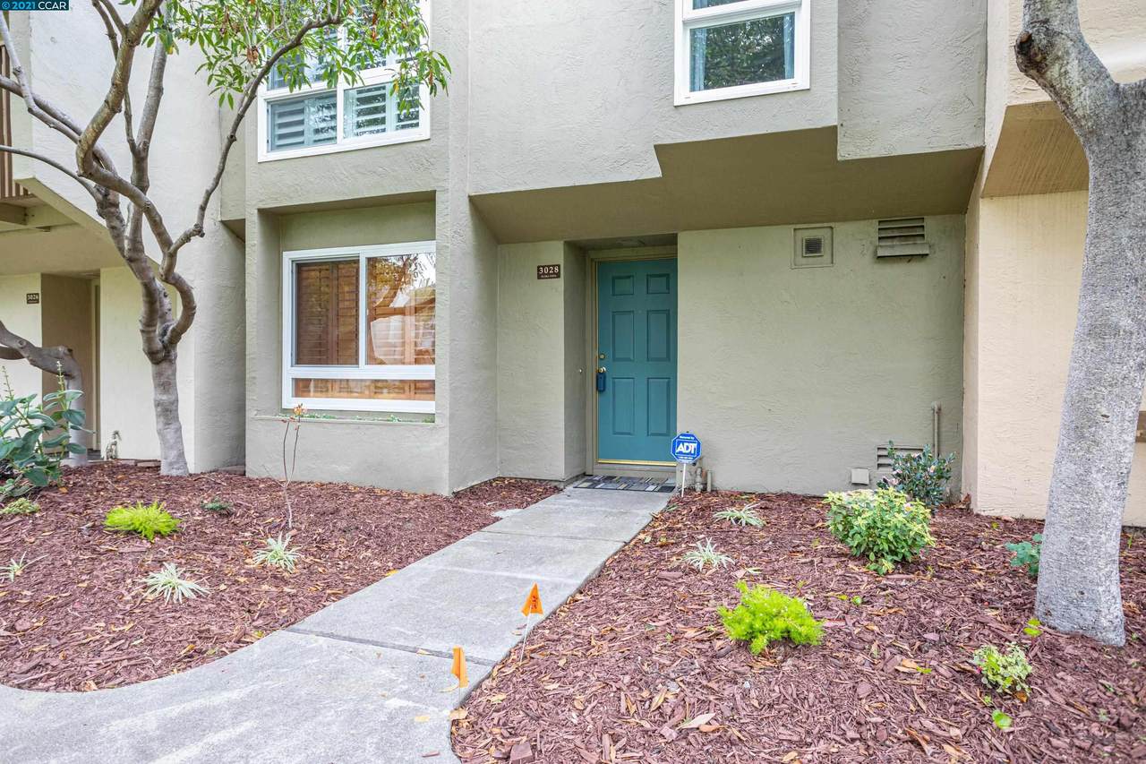 3028 Flora Vista - Photo 1