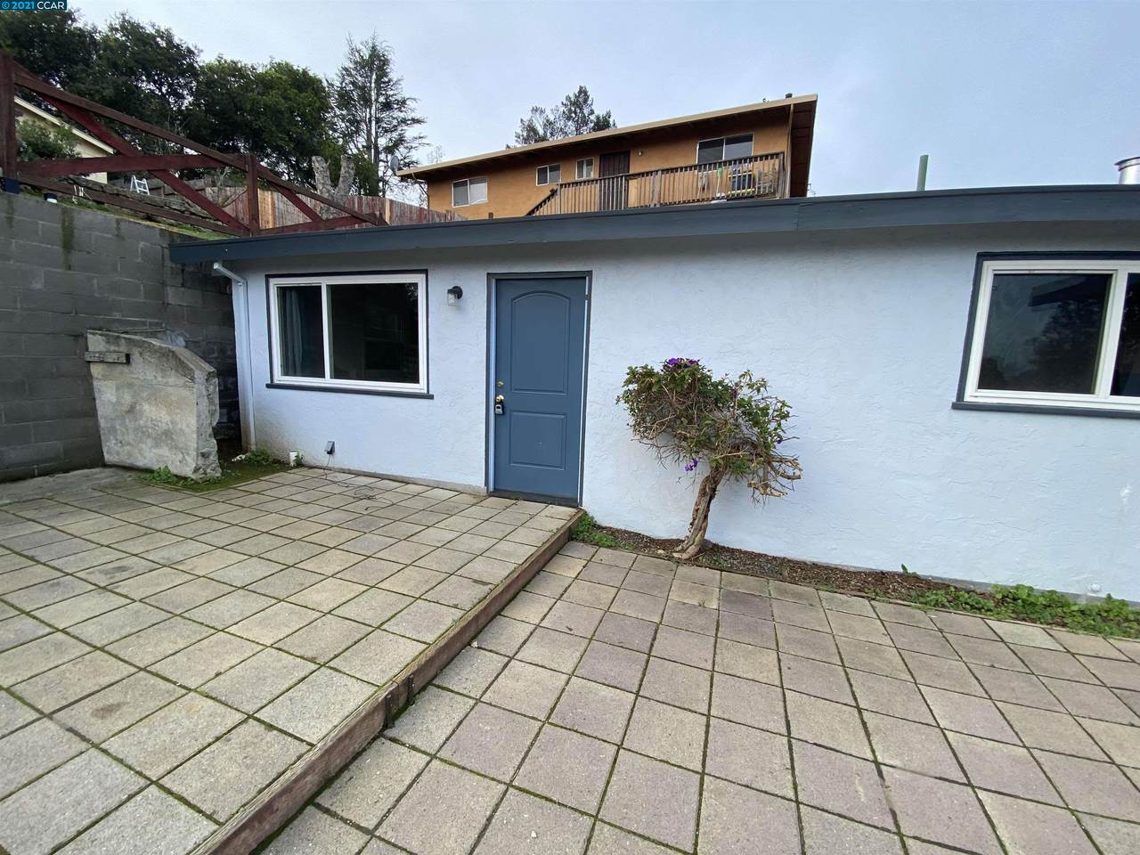 245 Coughlan St - Photo 1