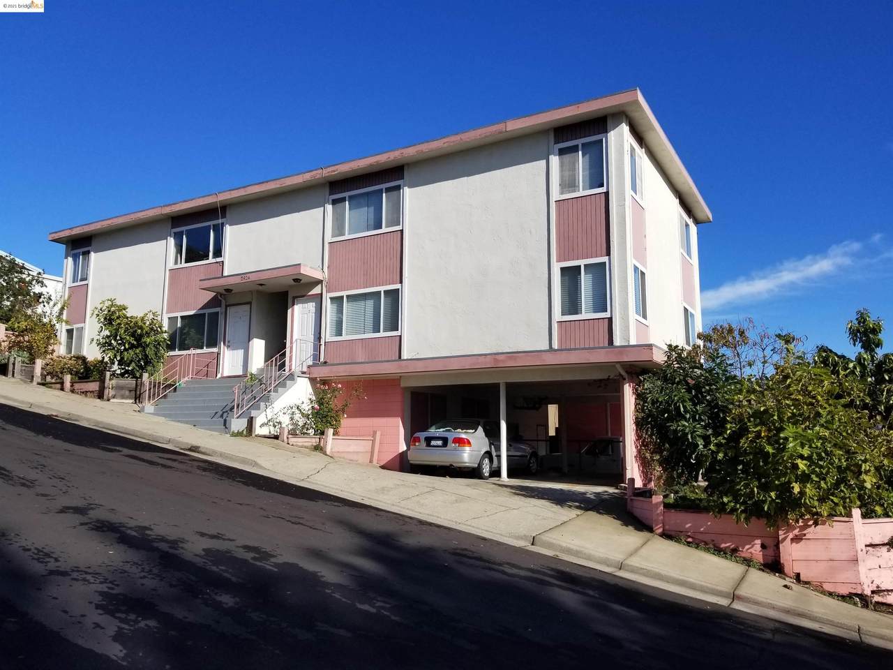 2924 Santa Clara Avenue. - Photo 1