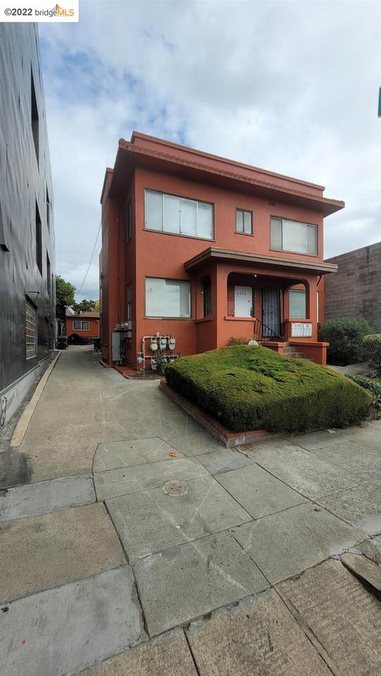 6006 Genoa Street - Photo 1