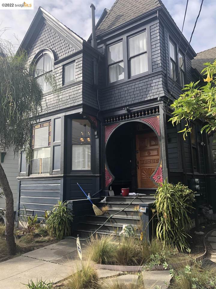 2217 9th Ave - Photo 1
