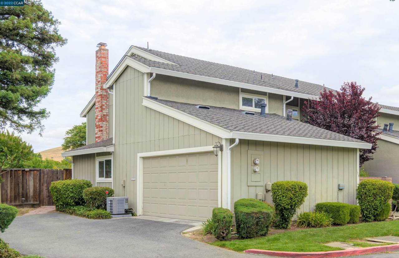 104 Summerwood Place - Photo 1