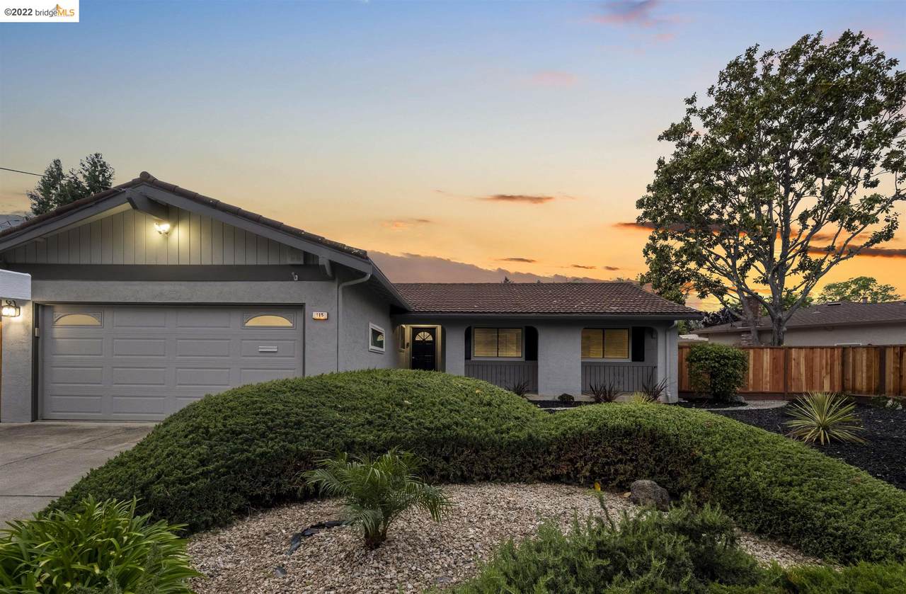 115 Donegal Way - Photo 1