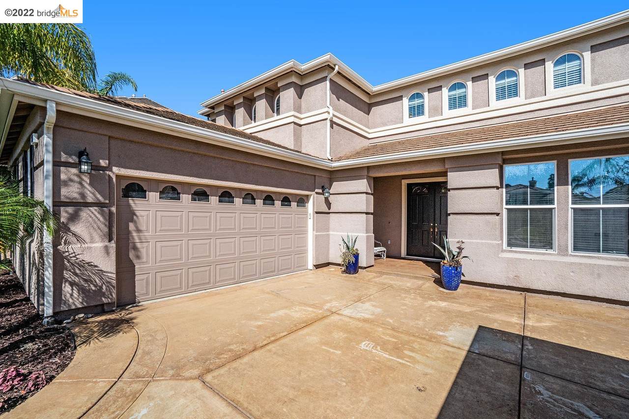 417 Bayonett Ct - Photo 1