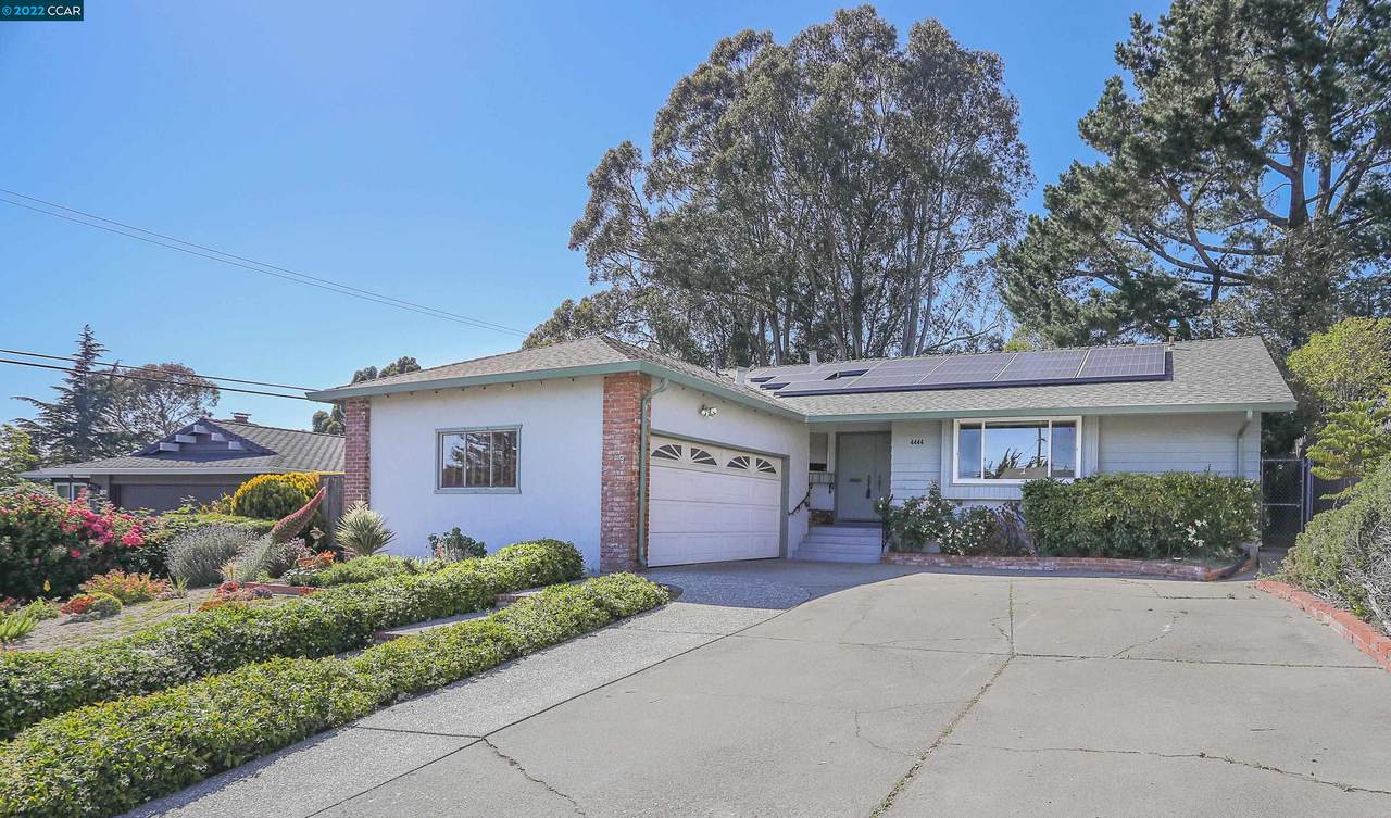 4444 Meadowbrook Dr - Photo 1