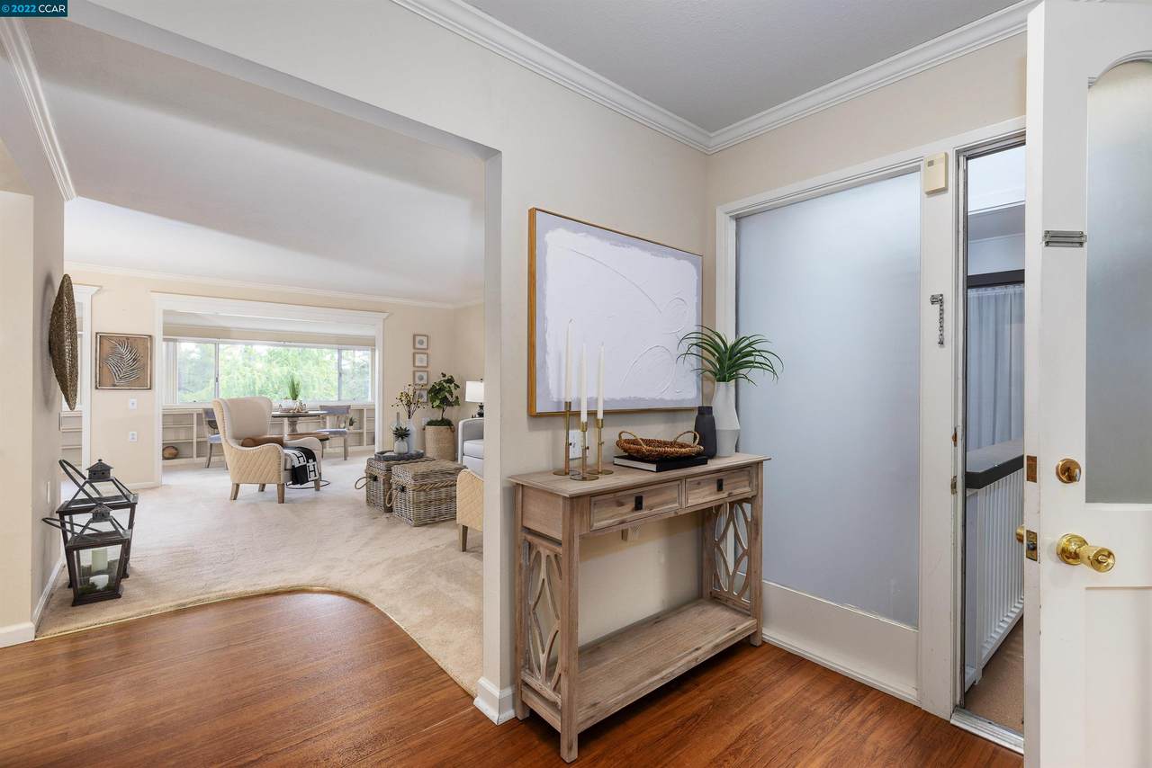 1200 Oakmont Dr - Photo 1
