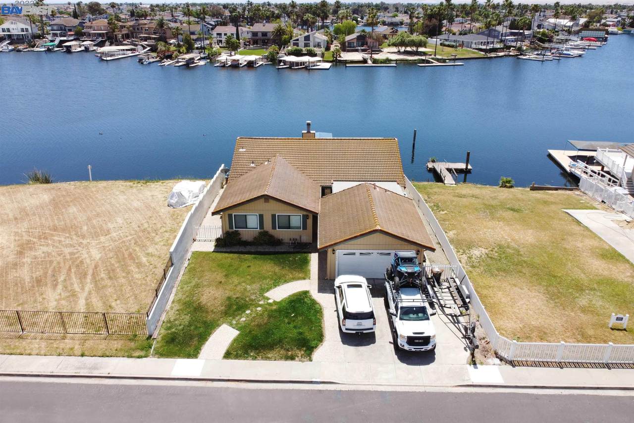 4465 Discovery Pt - Photo 1