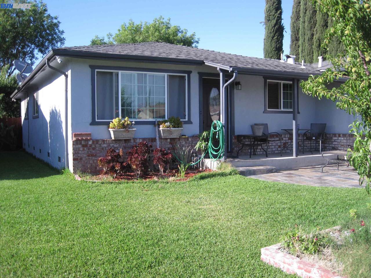 1073 Topaz Ct - Photo 1