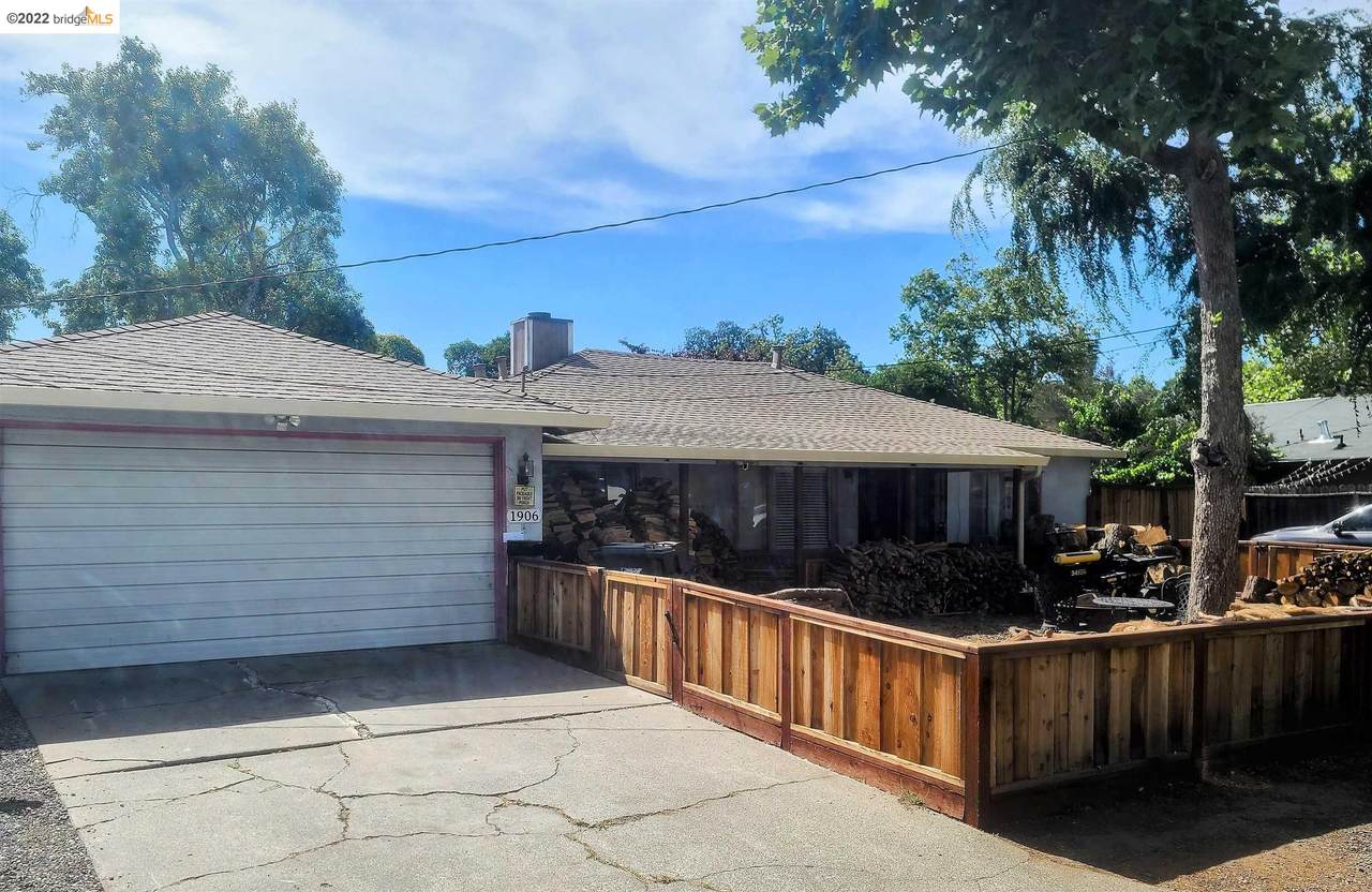 1906 Lucille Ln - Photo 1