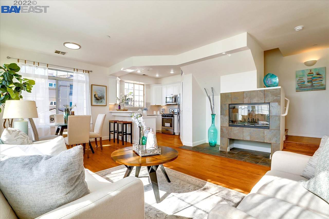 392 Montecito Way - Photo 1
