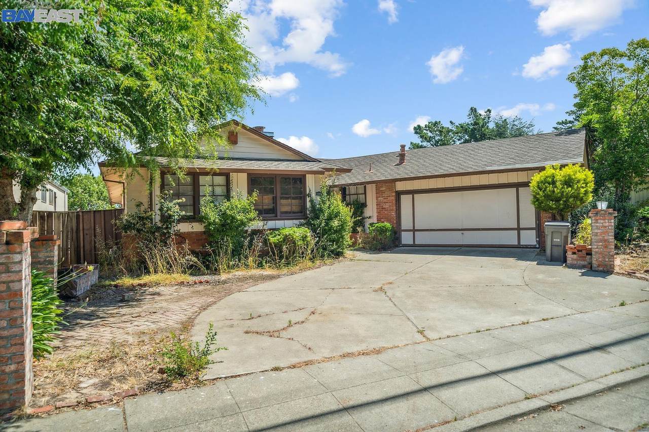 12800 Brookpark Rd - Photo 1