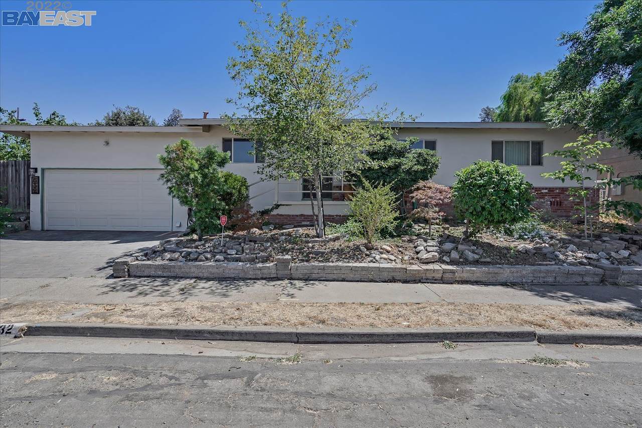 632 Shaddick Dr - Photo 1