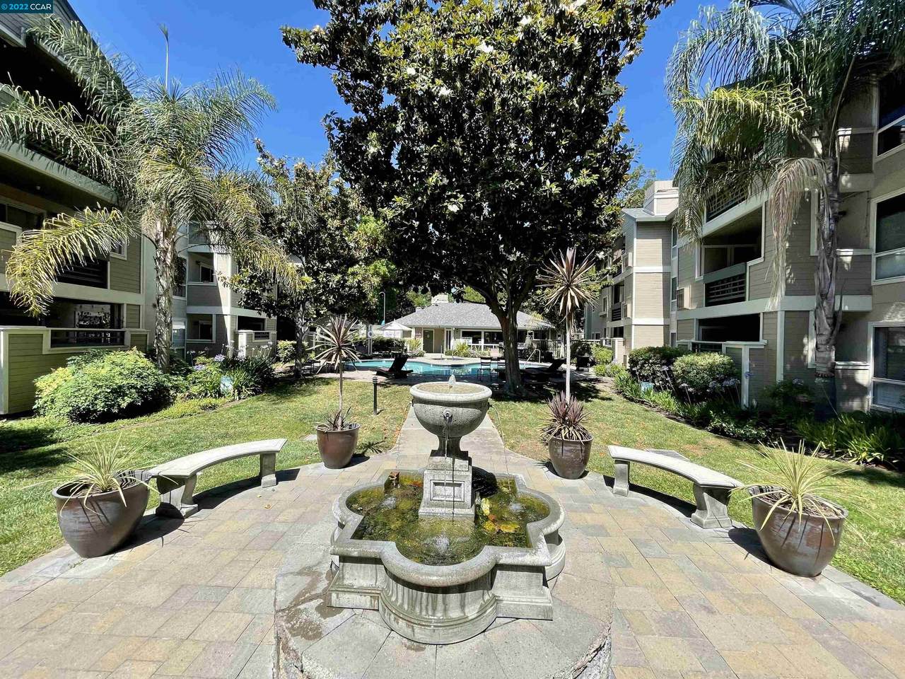 2550 Oak Rd - Photo 1