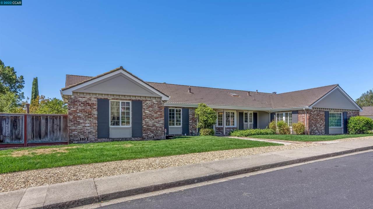 494 Fernwood Dr - Photo 1
