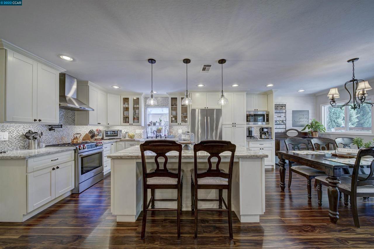 6904 Lancaster Rd - Photo 1