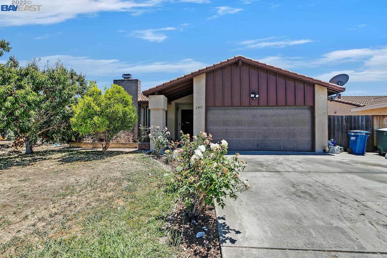 2440 Lambert Pl - Photo 1
