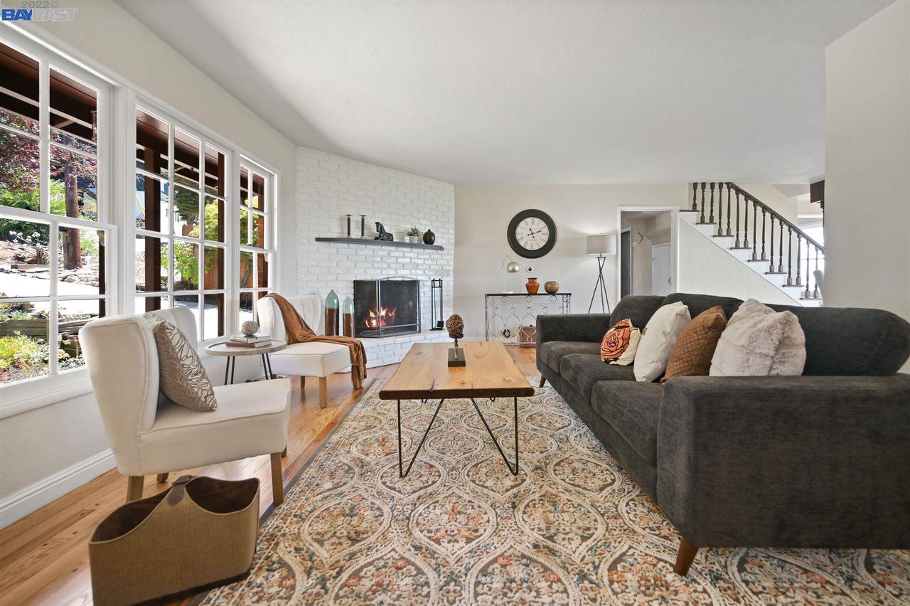 7843 Hillmont Dr - Photo 1