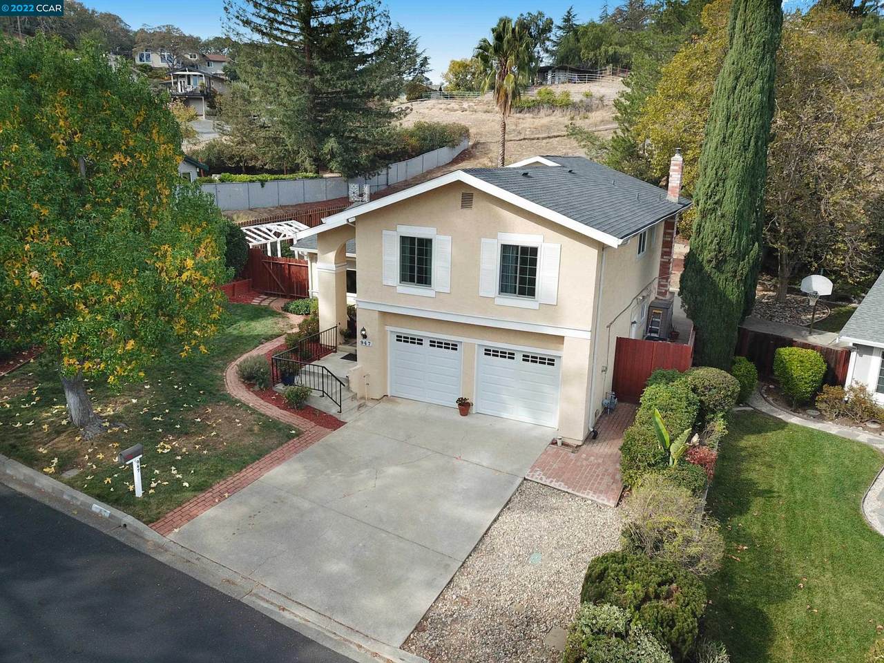 947 Snow Dr - Photo 1