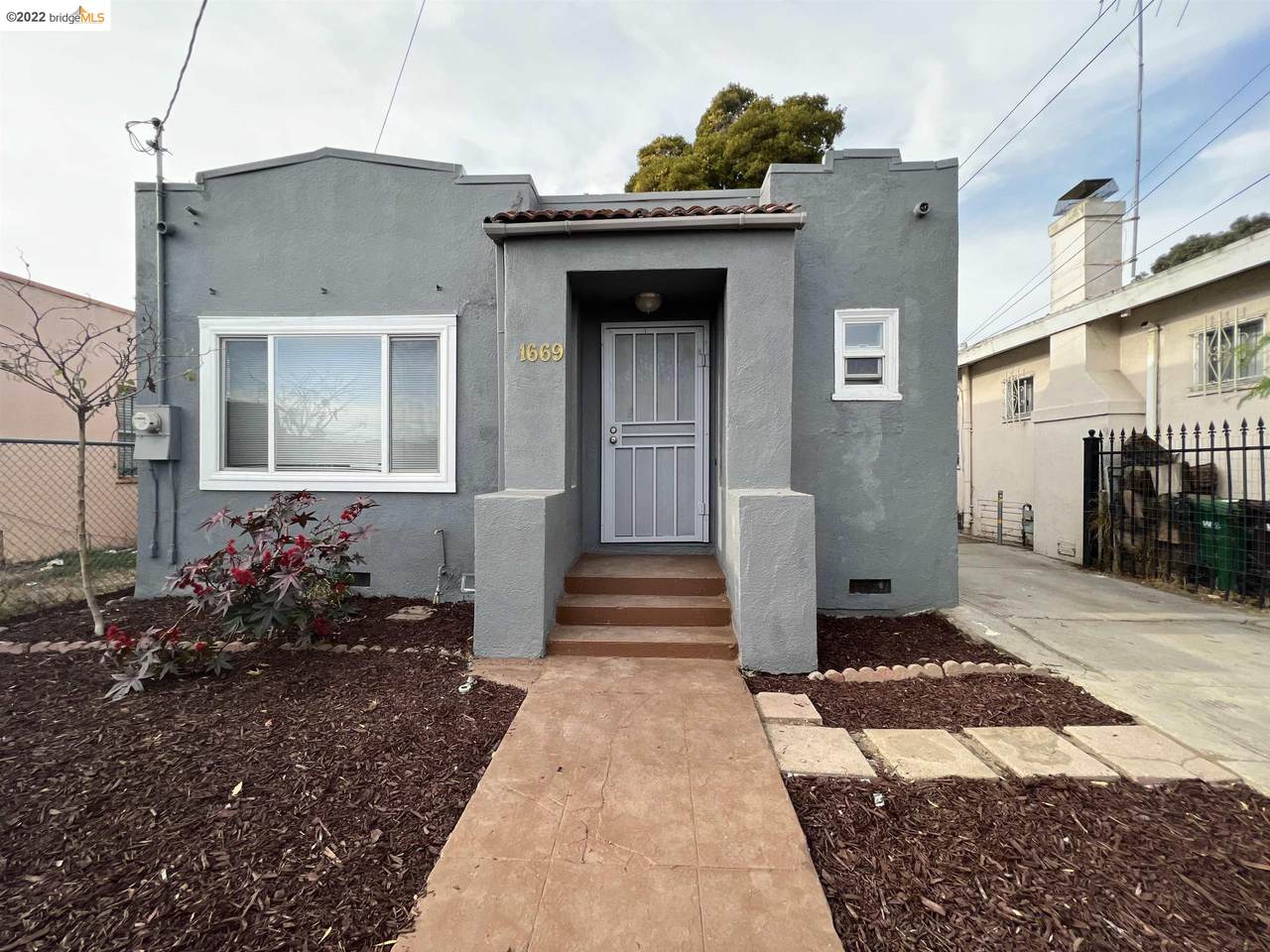 1669 78Th Ave - Photo 1