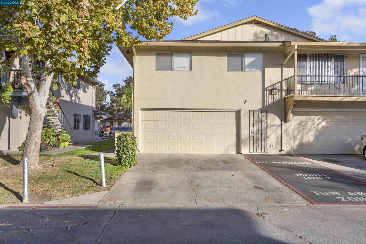 2212 Peppertree Way - Photo 1