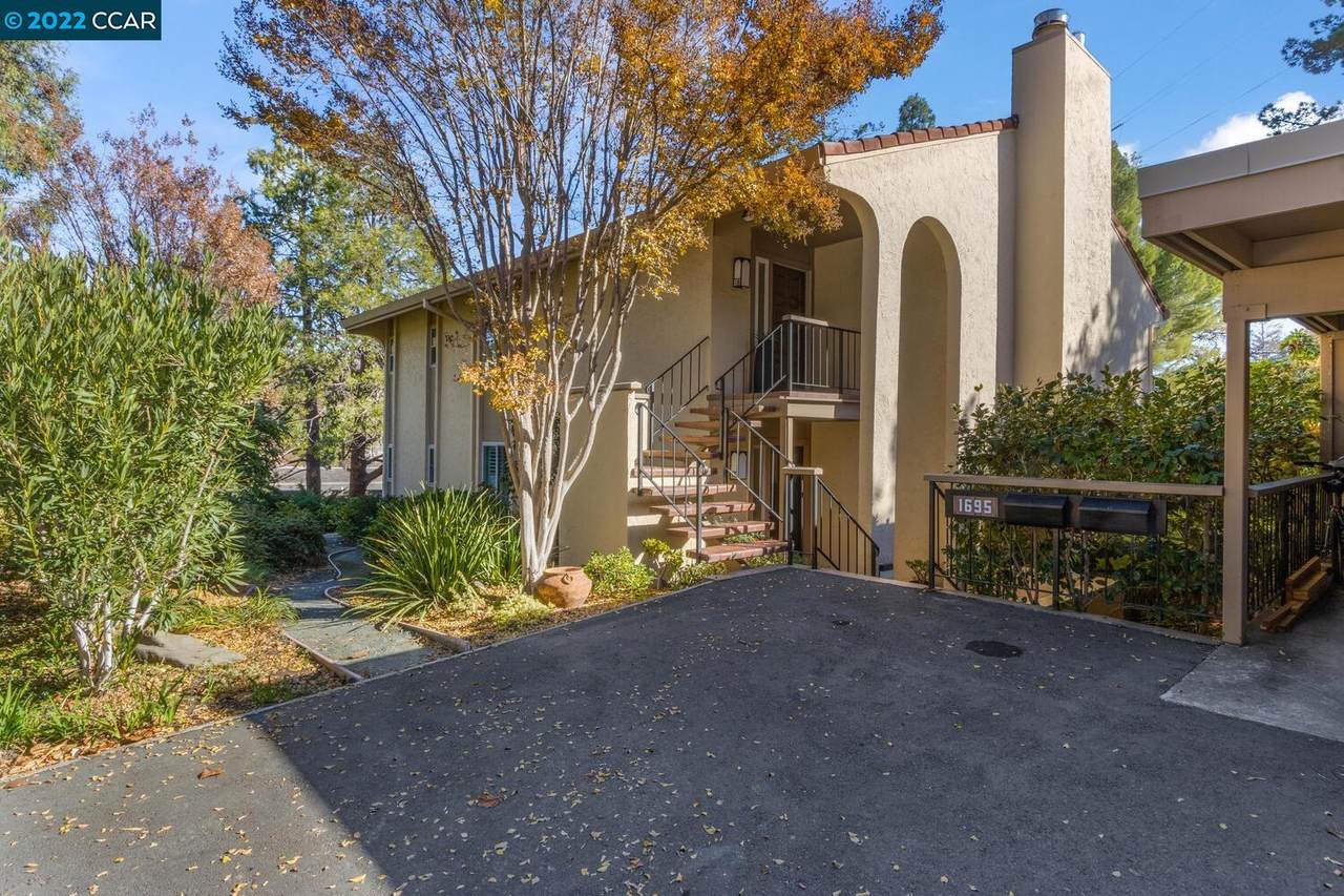 1695 Ptarmigan Dr - Photo 1