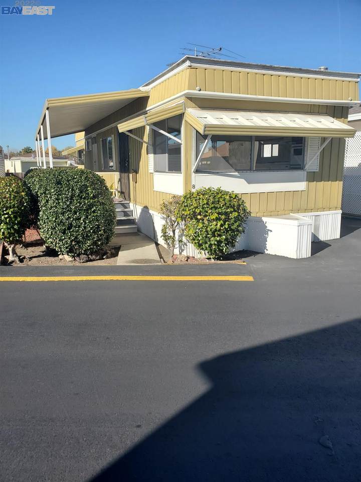 3913 Castro Valley Blvd - Photo 1