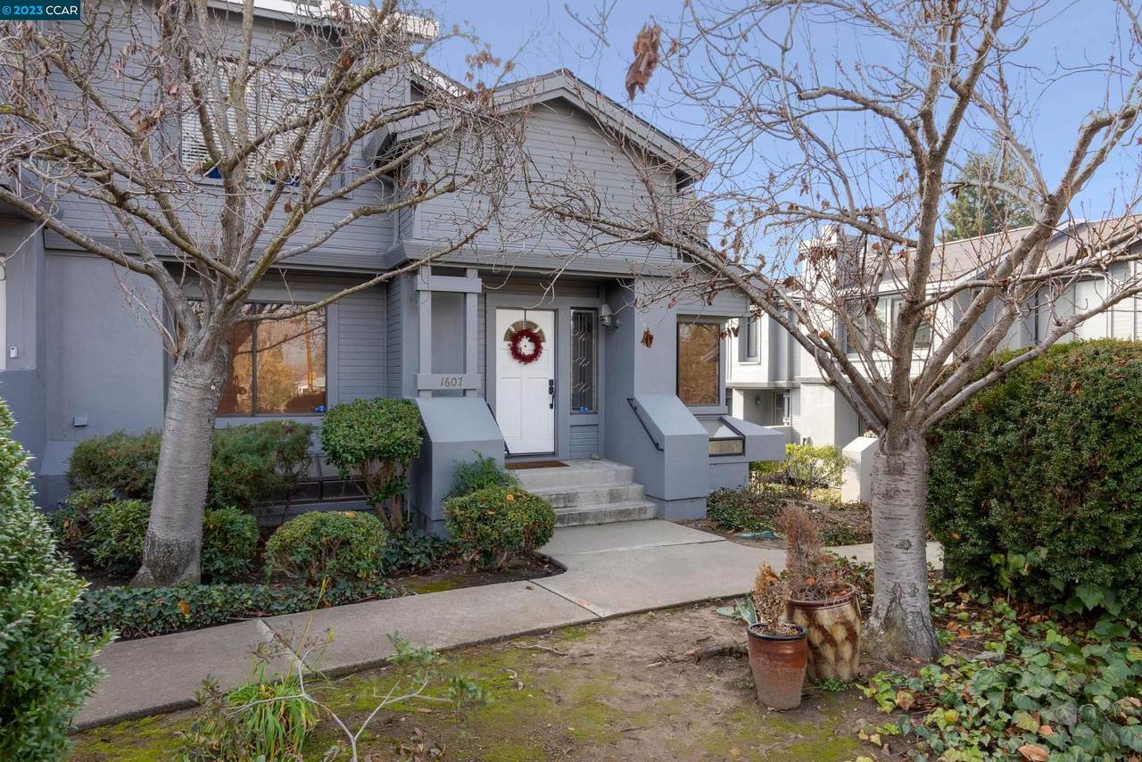 1607 Geary Rd - Photo 1