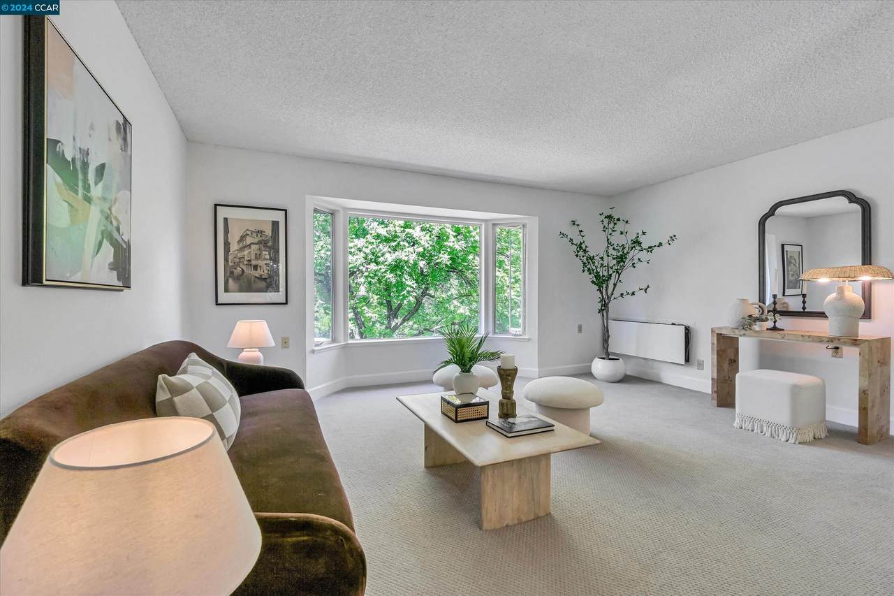 3317 Tice Creek Dr - Photo 1