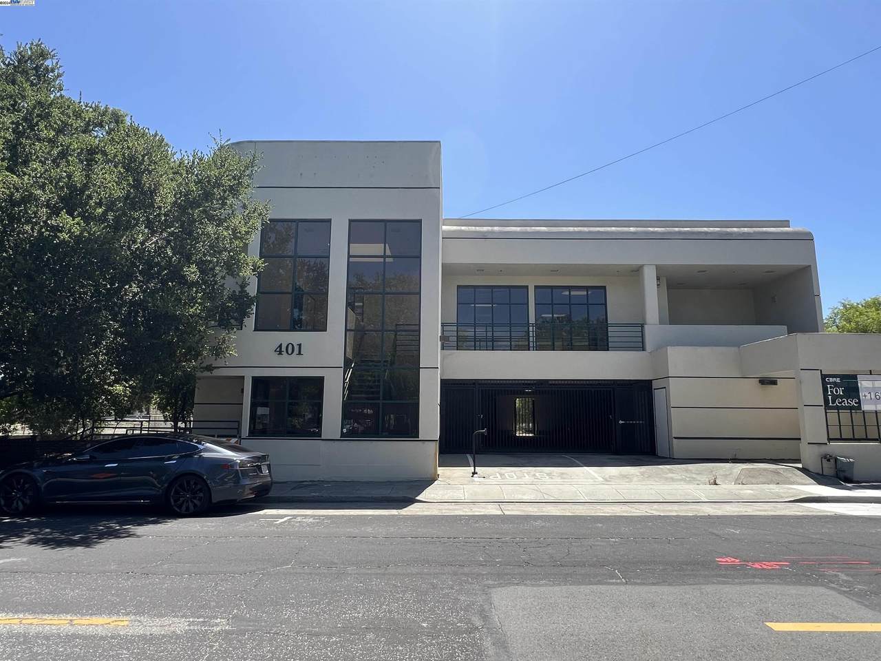 401 Lambert Ave - Photo 1