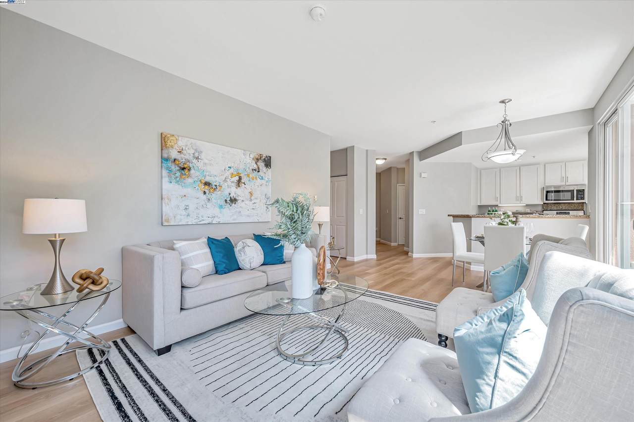 401 Crescent Court - Photo 1