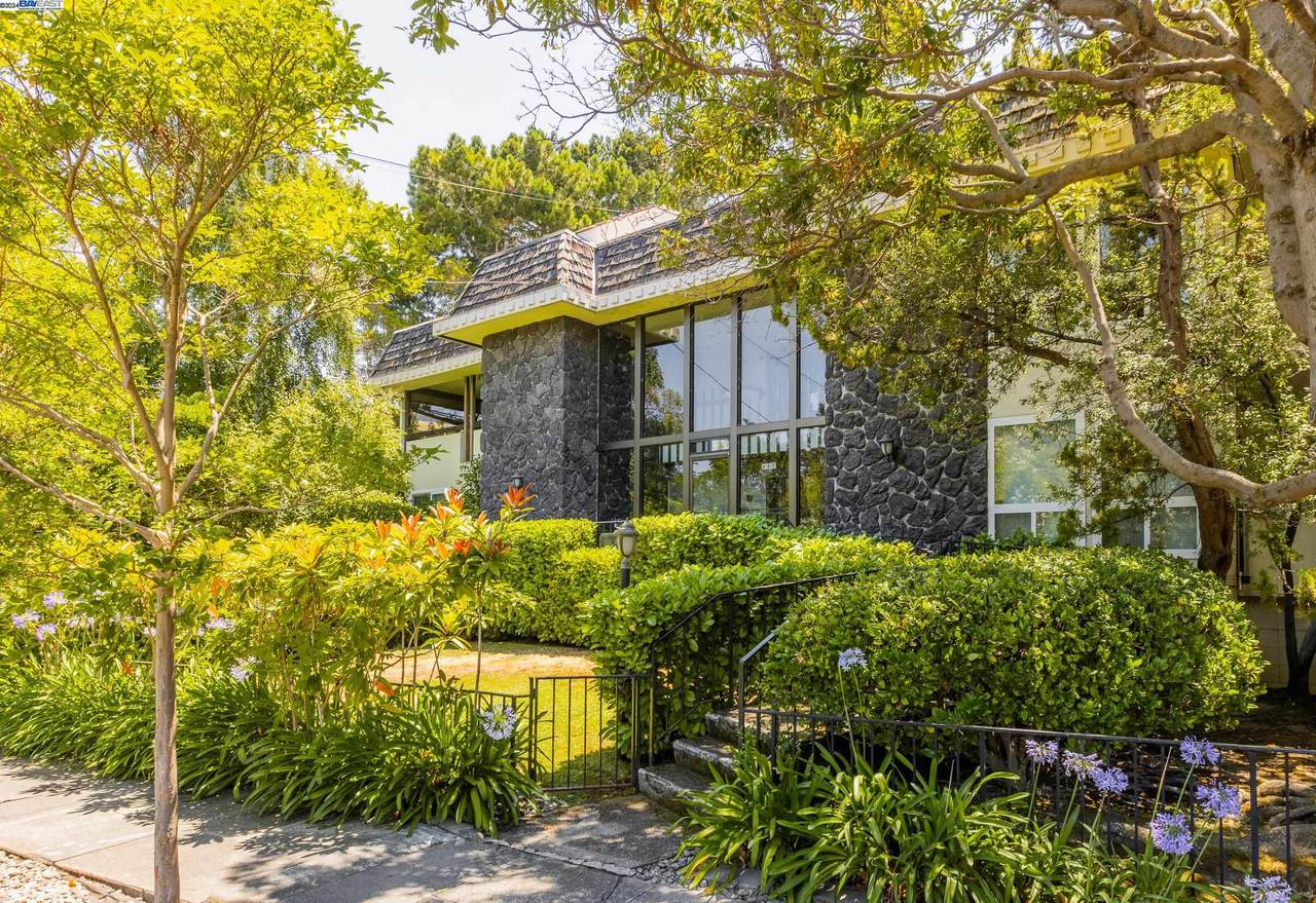 257 Arlington Rd - Photo 1