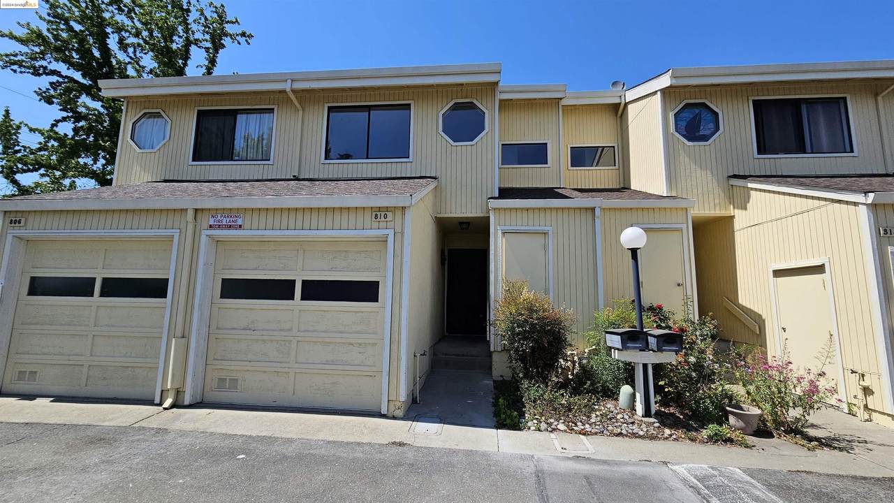 810 Voyager Way - Photo 1