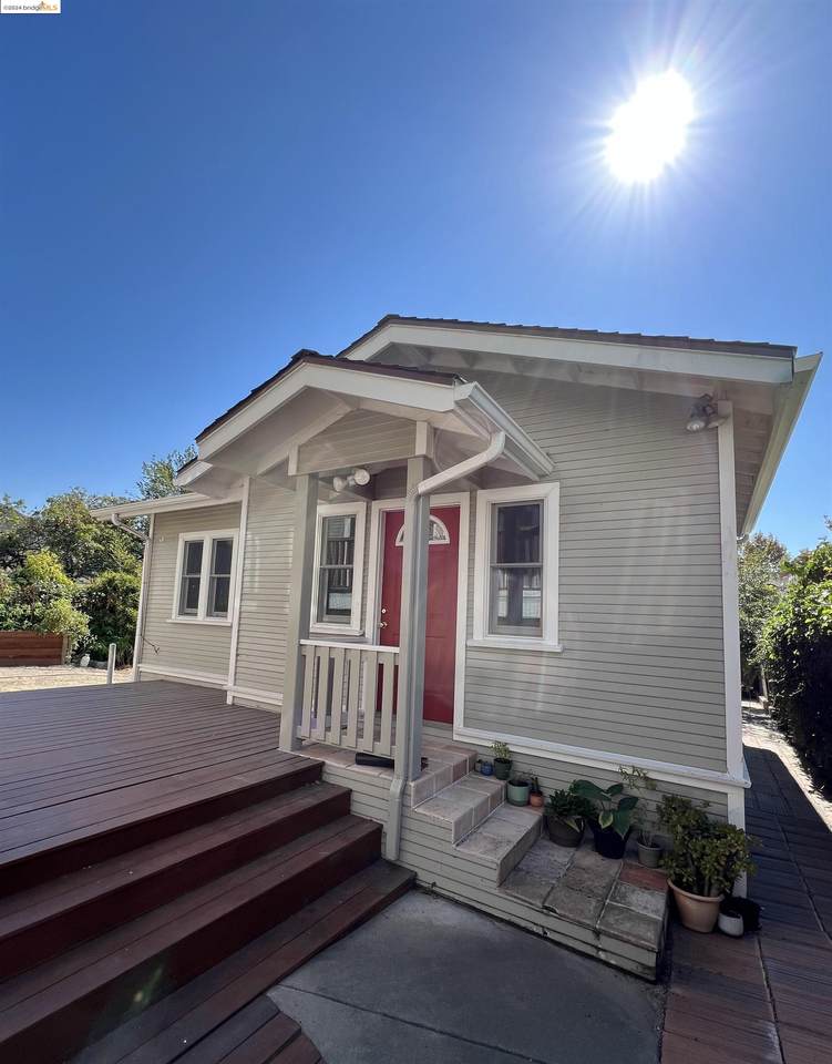2438 Martin Luther King Jr Way - Photo 1