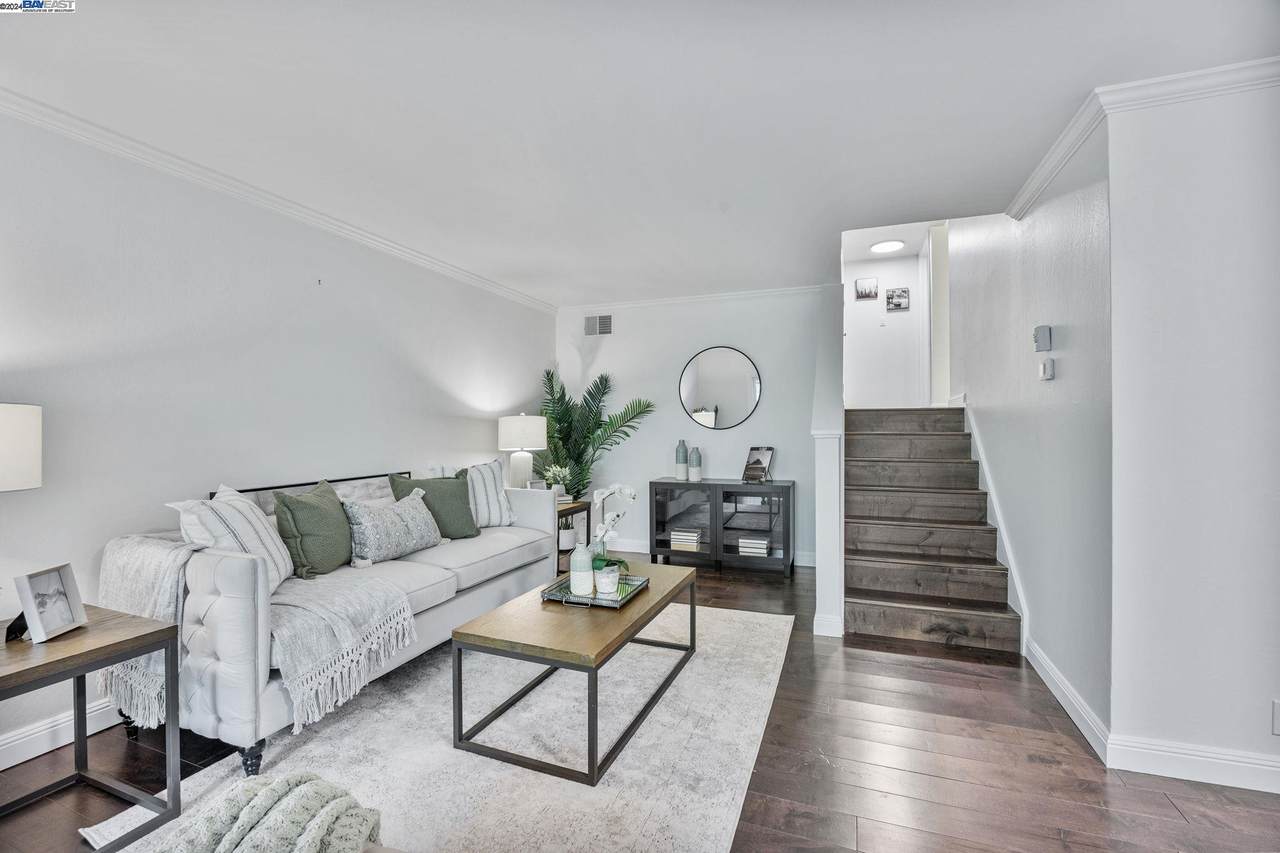 2724 Oak Rd - Photo 1