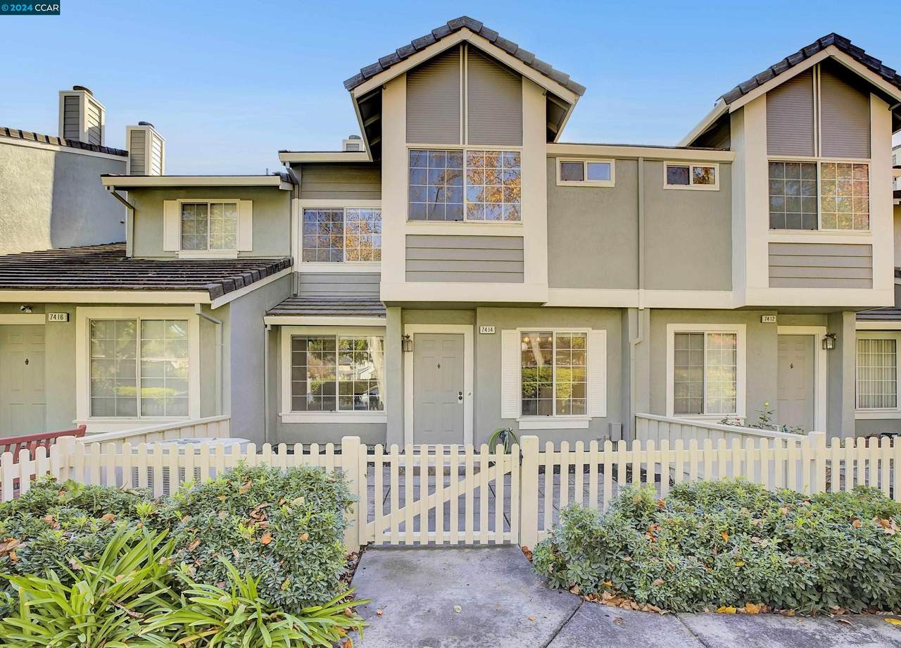 7414 Oxford Cir - Photo 1