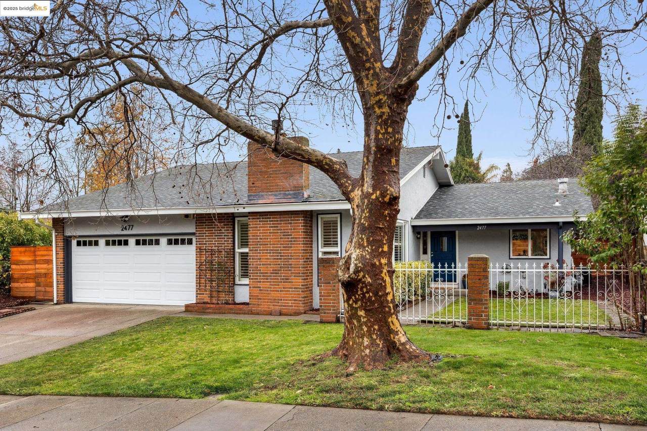 2477 Simas Ave - Photo 1