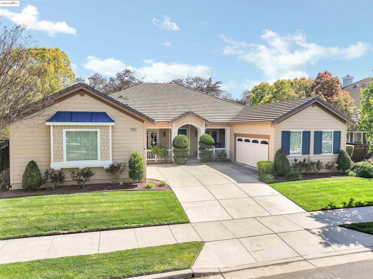 2834 Hawthorn Ct - Photo 1