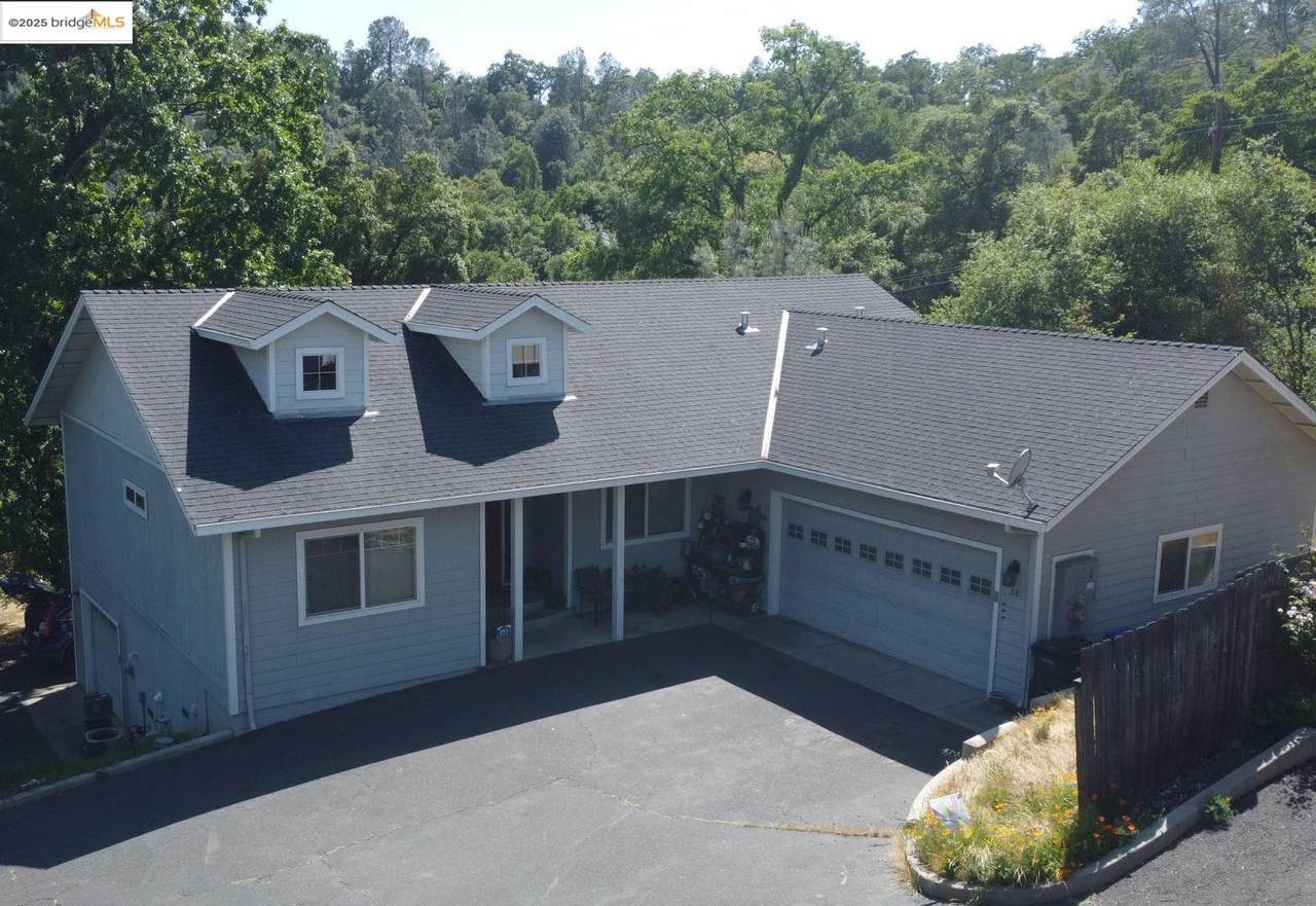 38 Saratoga Rd - Photo 1